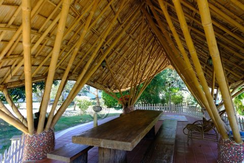 Chalet de 6 dormitorios en Chiang Mai, Tailandia № 159998 - foto 10