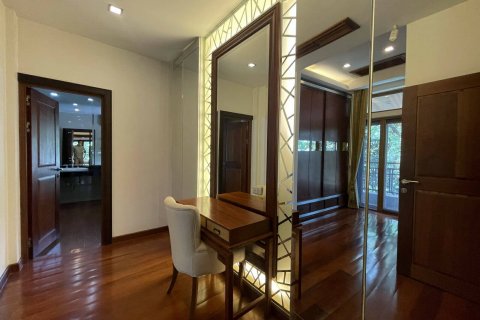 Casa de 4 dormitorios en Chiang Mai, Tailandia № 159996 - foto 9