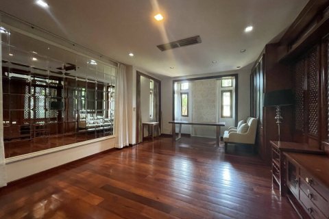 Casa de 4 dormitorios en Chiang Mai, Tailandia № 159996 - foto 8
