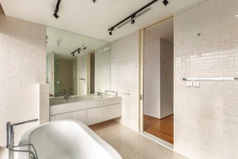 Condominio de 2 dormitorios en Sathon, Bangkok, Tailandia № 133618 - foto 23