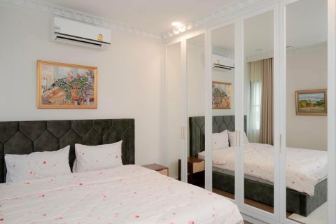 Chalet de 4 dormitorios en Bangkok, Tailandia № 133616 - foto 19