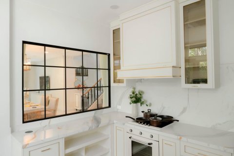 Chalet de 4 dormitorios en Bangkok, Tailandia № 133616 - foto 21