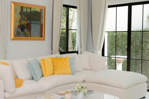 Chalet de 4 dormitorios en Bangkok, Tailandia № 133616 - foto 7