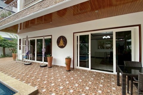 Haus in Pattaya, Thailand 4 Schlafzimmer № 133614 - Foto 13