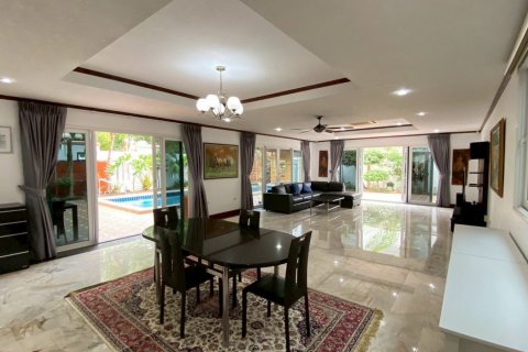 Haus in Pattaya, Thailand 4 Schlafzimmer № 133614 - Foto 8