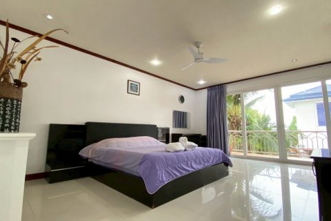 Haus in Pattaya, Thailand 4 Schlafzimmer № 133614 - Foto 15