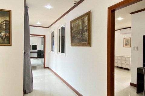 Haus in Pattaya, Thailand 4 Schlafzimmer № 133614 - Foto 21