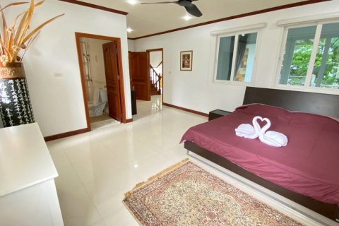 Haus in Pattaya, Thailand 4 Schlafzimmer № 133614 - Foto 18