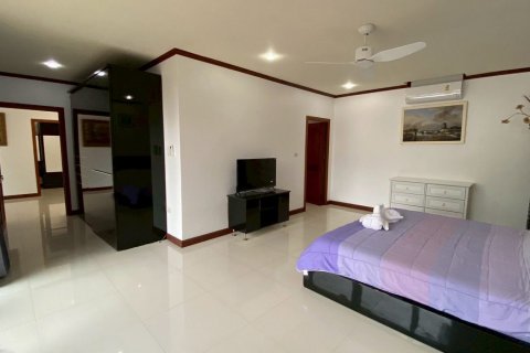 Haus in Pattaya, Thailand 4 Schlafzimmer № 133614 - Foto 14