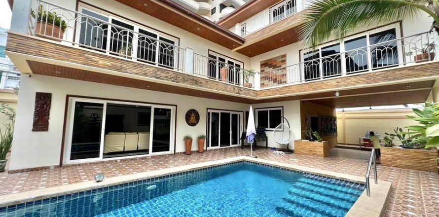 Haus in Pattaya, Thailand 4 Schlafzimmer № 133614