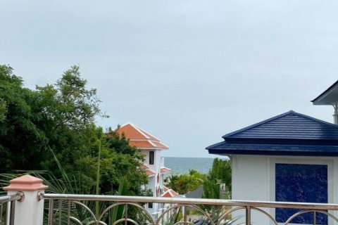 Haus in Pattaya, Thailand 4 Schlafzimmer № 133614 - Foto 29