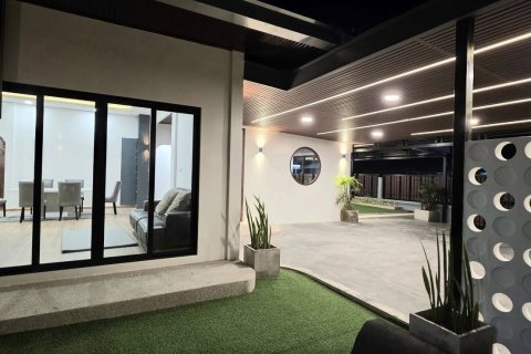 Casa de 3 dormitorios en Pattaya, Tailandia № 133613 - foto 3