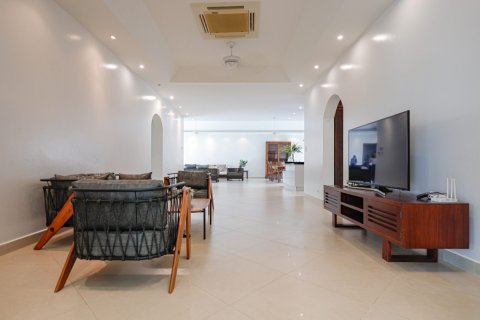 Casa de 4 dormitorios en Chon Buri, Tailandia № 133612 - foto 22