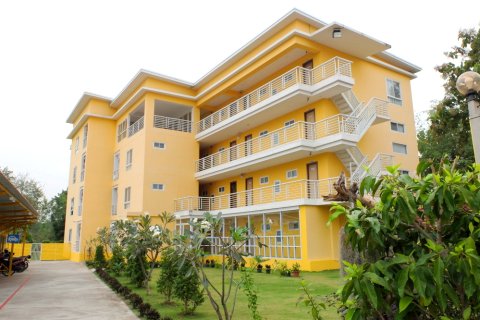 Studio in the Condo in Chiang Mai, Thailand № 205648