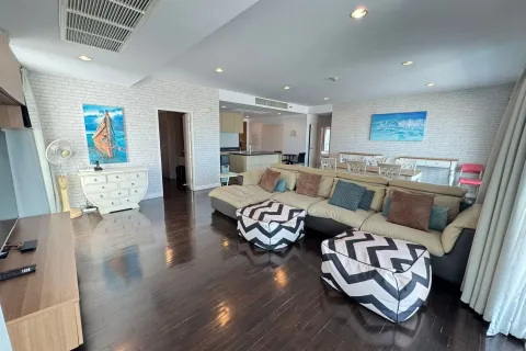 Condominio de 3 dormitorios en Hua Hin, Tailandia № 170531 - foto 2