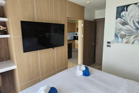 Apartamento de 2 habitaciones en Pattaya, Tailandia № 163877 - foto 5