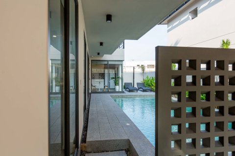 Chalet de 3 dormitorios en Chiang Mai, Tailandia № 163874 - foto 8