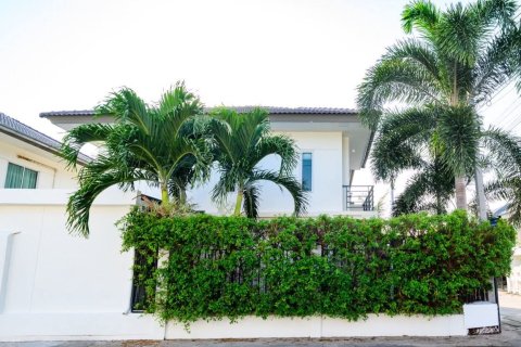 Chalet de 2 dormitorios en Pattaya, Tailandia № 163879 - foto 7