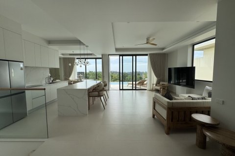 Chalet de 4 dormitorios en Pattaya, Tailandia № 163878 - foto 6