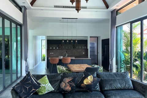 Chalet de 3 dormitorios en Phuket, Tailandia № 164270 - foto 17