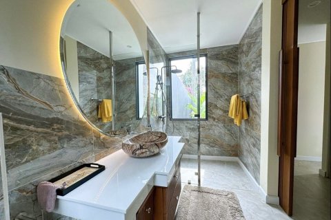 Chalet de 3 dormitorios en Phuket, Tailandia № 164270 - foto 14
