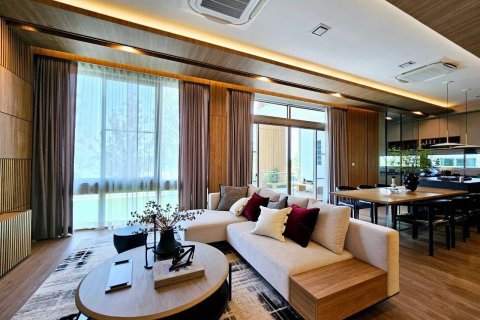 Casa de 4 dormitorios en Bangkok, Tailandia № 180505 - foto 2