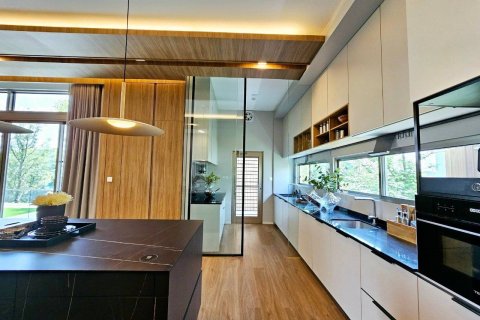 Casa de 4 dormitorios en Bangkok, Tailandia № 180505 - foto 11
