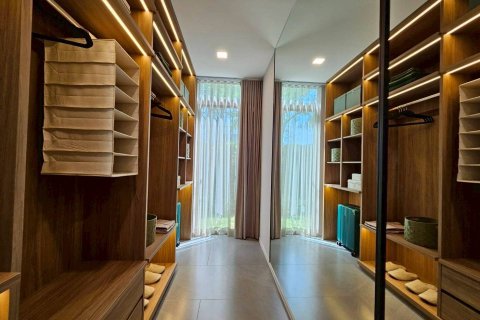 Casa de 4 dormitorios en Bangkok, Tailandia № 180505 - foto 22