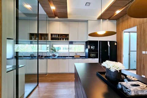Casa de 4 dormitorios en Bangkok, Tailandia № 180505 - foto 8