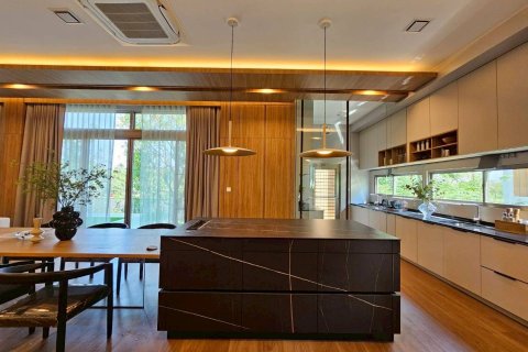 Casa de 4 dormitorios en Bangkok, Tailandia № 180505 - foto 7