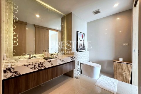 Condo in Pattaya, Thailand, 2 bedrooms № 197571 - photo 14