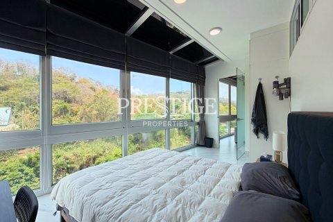 Condo in Pattaya, Thailand, 2 bedrooms № 197573 - photo 16