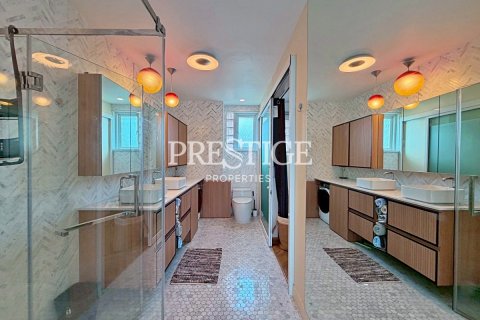 Condo in Pattaya, Thailand, 2 bedrooms № 197573 - photo 14