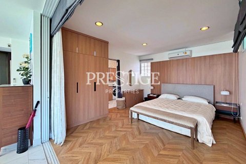 Condo in Pattaya, Thailand, 2 bedrooms № 197573 - photo 10