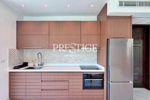 Condo in Pattaya, Thailand, 2 bedrooms № 197573 - photo 8