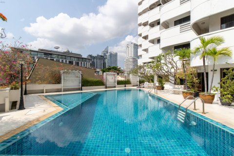 Condominio de 3 dormitorios en Bangkok, Tailandia № 209669 - foto 18