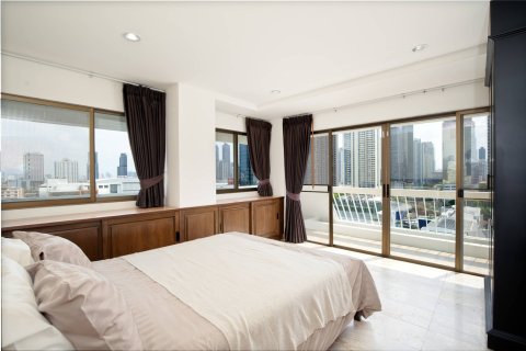 Condominio de 3 dormitorios en Bangkok, Tailandia № 209669 - foto 13
