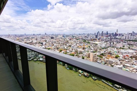 Ático de 3 dormitorios en Bangkok, Tailandia № 209666 - foto 24