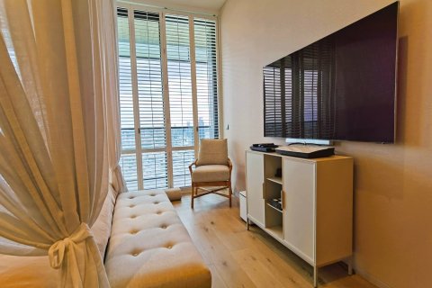 Ático de 3 dormitorios en Bangkok, Tailandia № 209666 - foto 19
