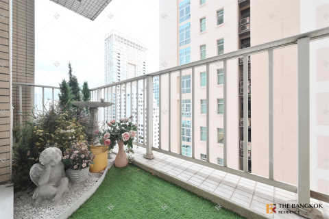 Condo in Bangkok, Thailand, 2 bedrooms  № 233195 - photo 2