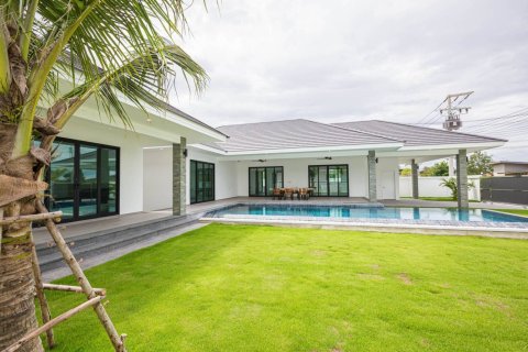 Chalet de 3 dormitorios en Hua Hin, Tailandia № 169725 - foto 5