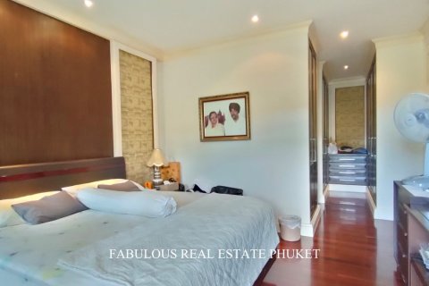 Chalet de 4 dormitorios en Kathu, Tailandia № 179874 - foto 8