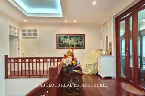 Chalet de 4 dormitorios en Kathu, Tailandia № 179874 - foto 7