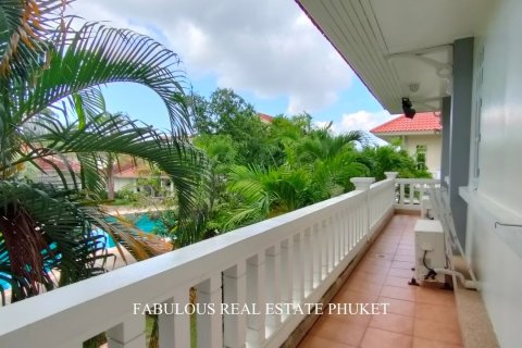 Chalet de 4 dormitorios en Kathu, Tailandia № 179874 - foto 9