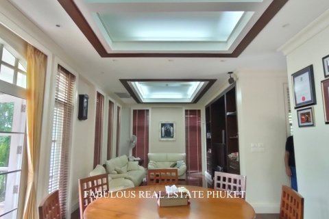 Chalet de 4 dormitorios en Kathu, Tailandia № 179874 - foto 4