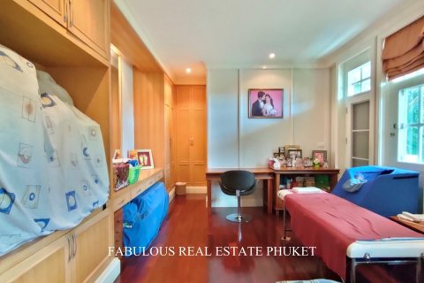 Chalet de 4 dormitorios en Kathu, Tailandia № 179874 - foto 14