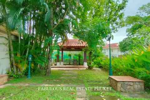 Chalet de 4 dormitorios en Kathu, Tailandia № 179874 - foto 13