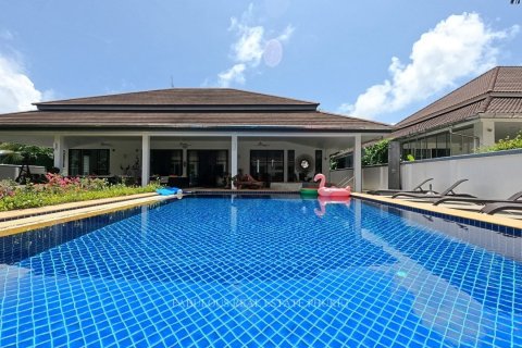 Chalet de 7 dormitorios en Bang Tao, Tailandia № 179869 - foto 3
