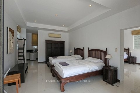 Chalet de 7 dormitorios en Bang Tao, Tailandia № 179869 - foto 18
