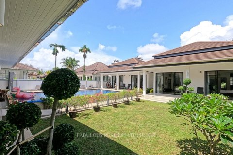 Chalet de 7 dormitorios en Bang Tao, Tailandia № 179869 - foto 17